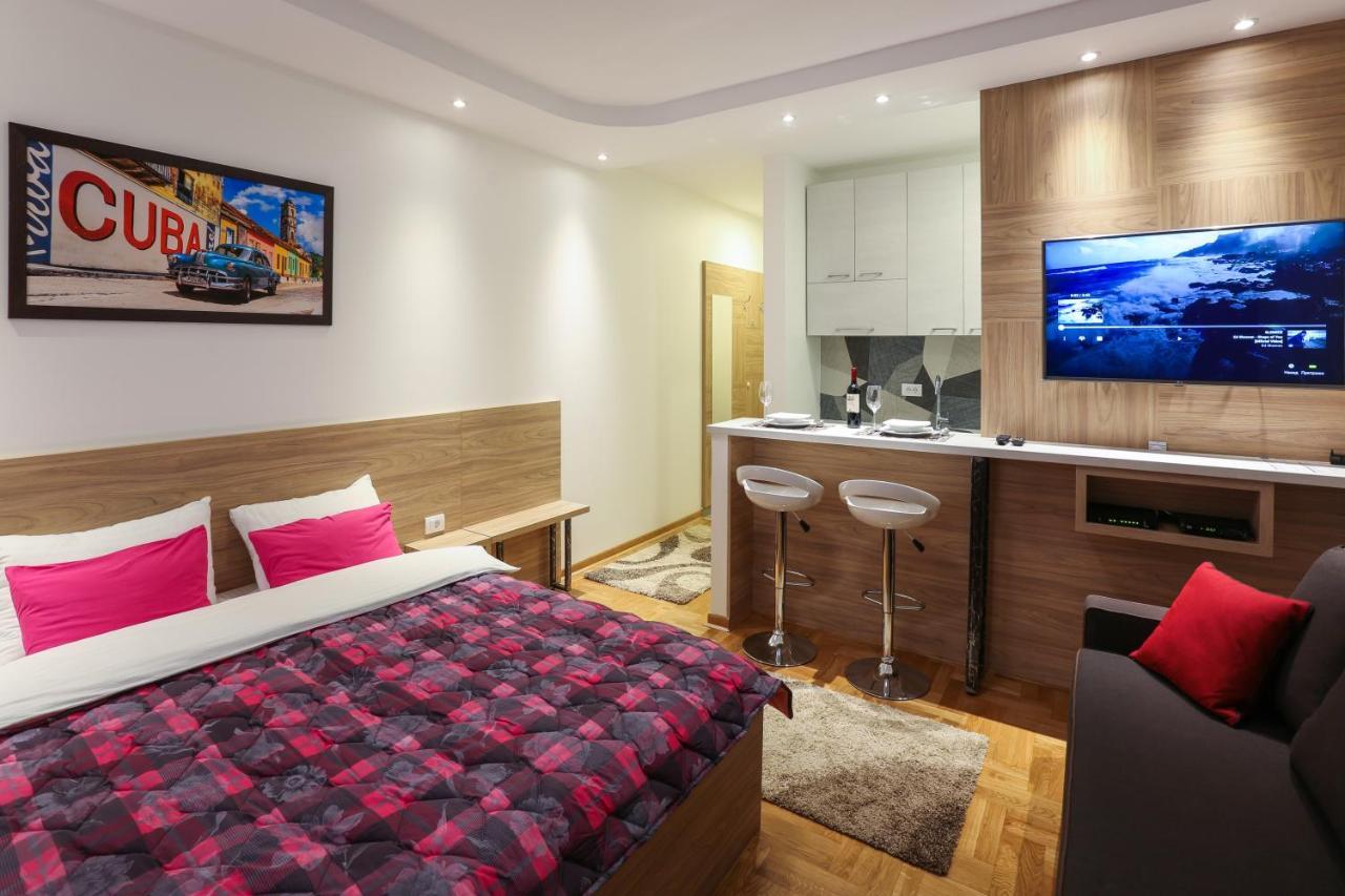 Apartment Promenada 30 Novi Sad Bagian luar foto