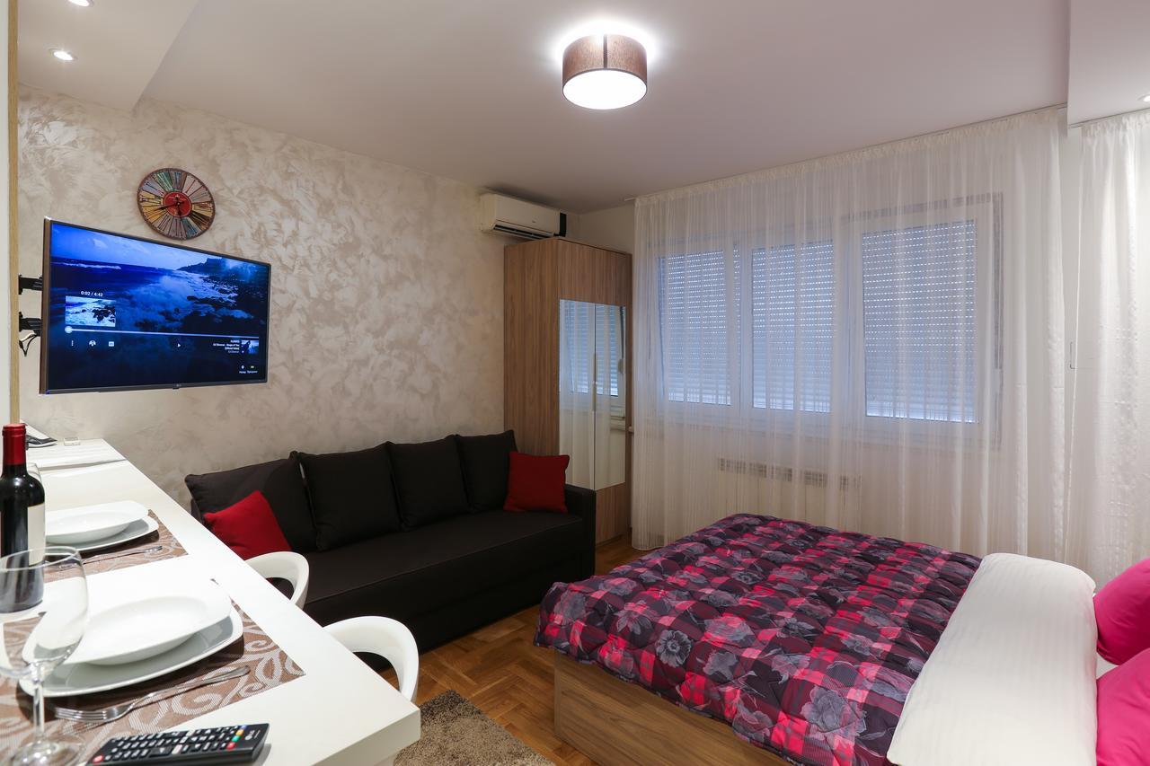 Apartment Promenada 30 Novi Sad Bagian luar foto