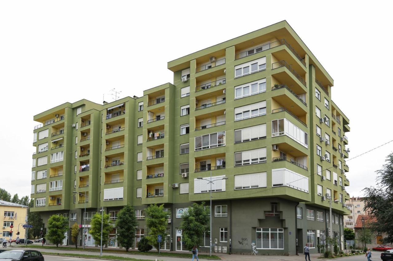 Apartment Promenada 30 Novi Sad Bagian luar foto